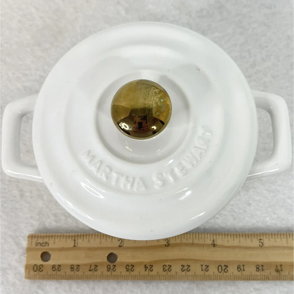 Martha Stewart Mini Holiday Cocottes 7.35 ounces White And Gold Snowflakes